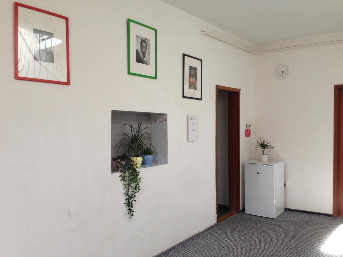 Park Vendeghaz Hotel Kecskemet Bagian luar foto